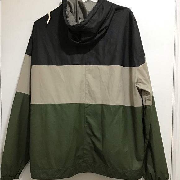 NWOT Stunning Weatherproof Jacket in XL - Picture 3 of 3